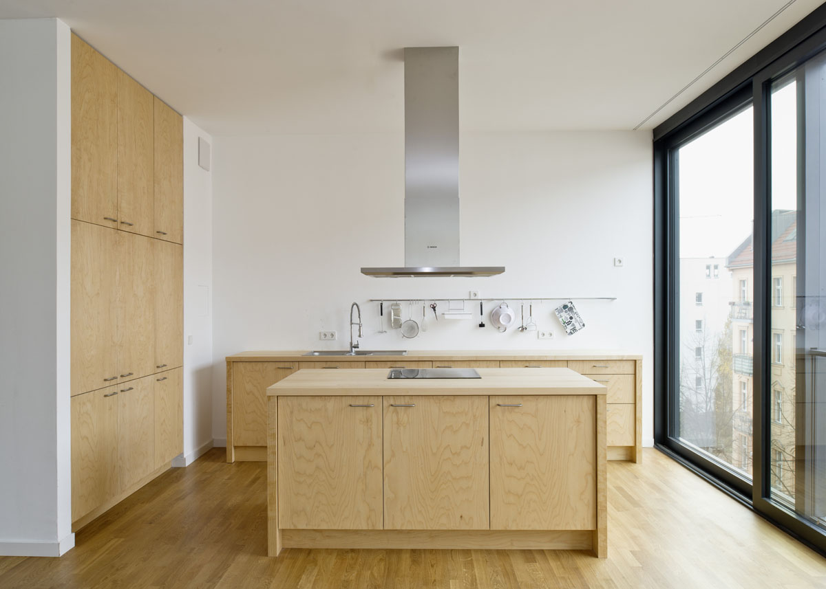 3 Kueche mit Kochinsel